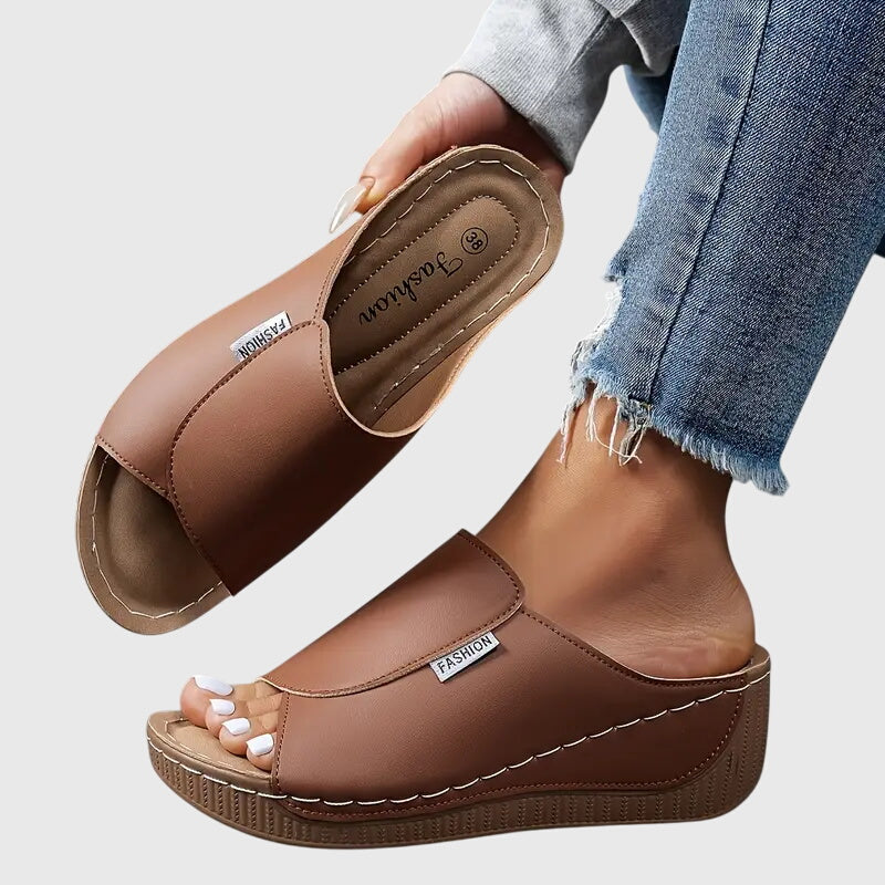Esther Comfort Sandals – Stylish Everyday Support