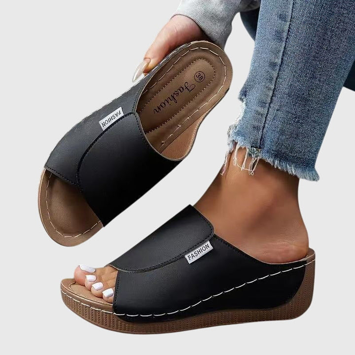 Esther Comfort Sandals – Stylish Everyday Support